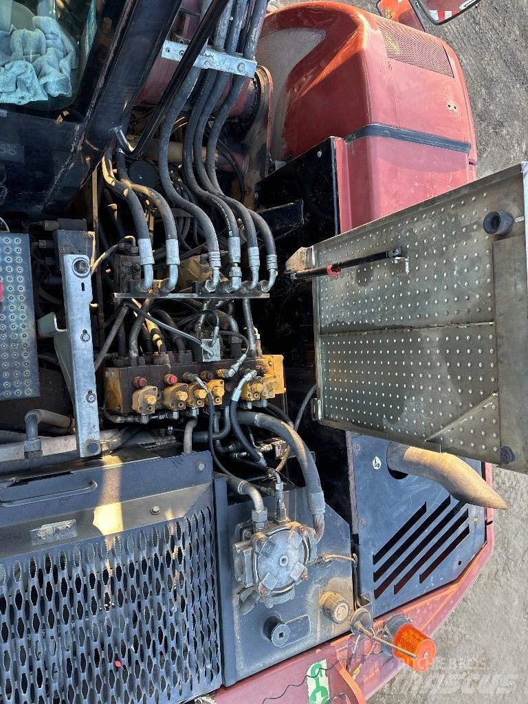 CAT 313 D Lastik tekerli ekskavatörler