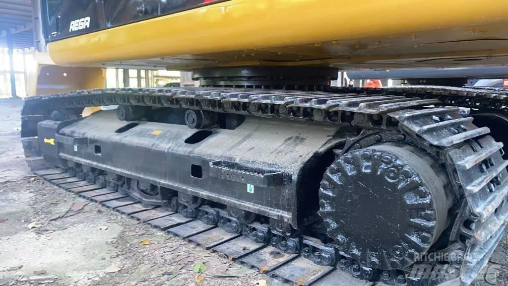 CAT 320D2L Paletli ekskavatörler