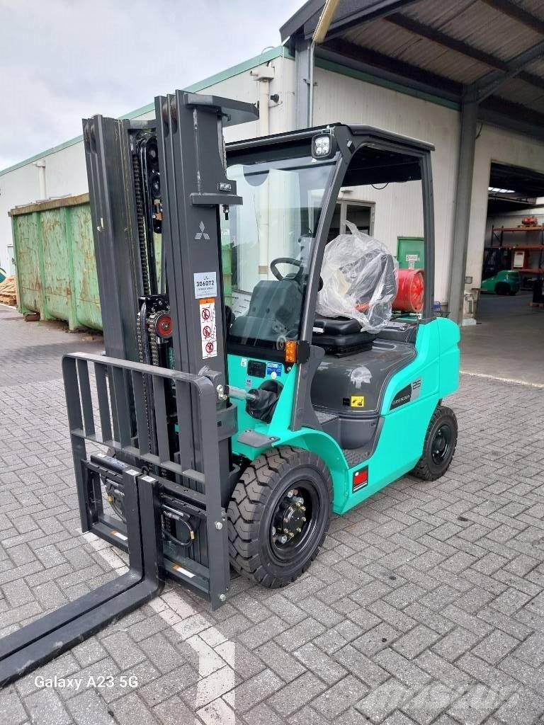 Mitsubishi FG 25 N LPG'li forkliftler