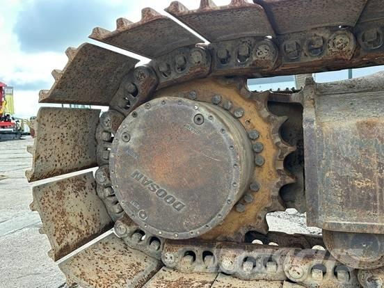 Doosan DX 300 LC-3 Paletli ekskavatörler