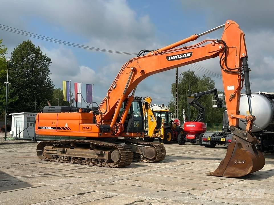 Doosan DX 300 LC-3 Paletli ekskavatörler