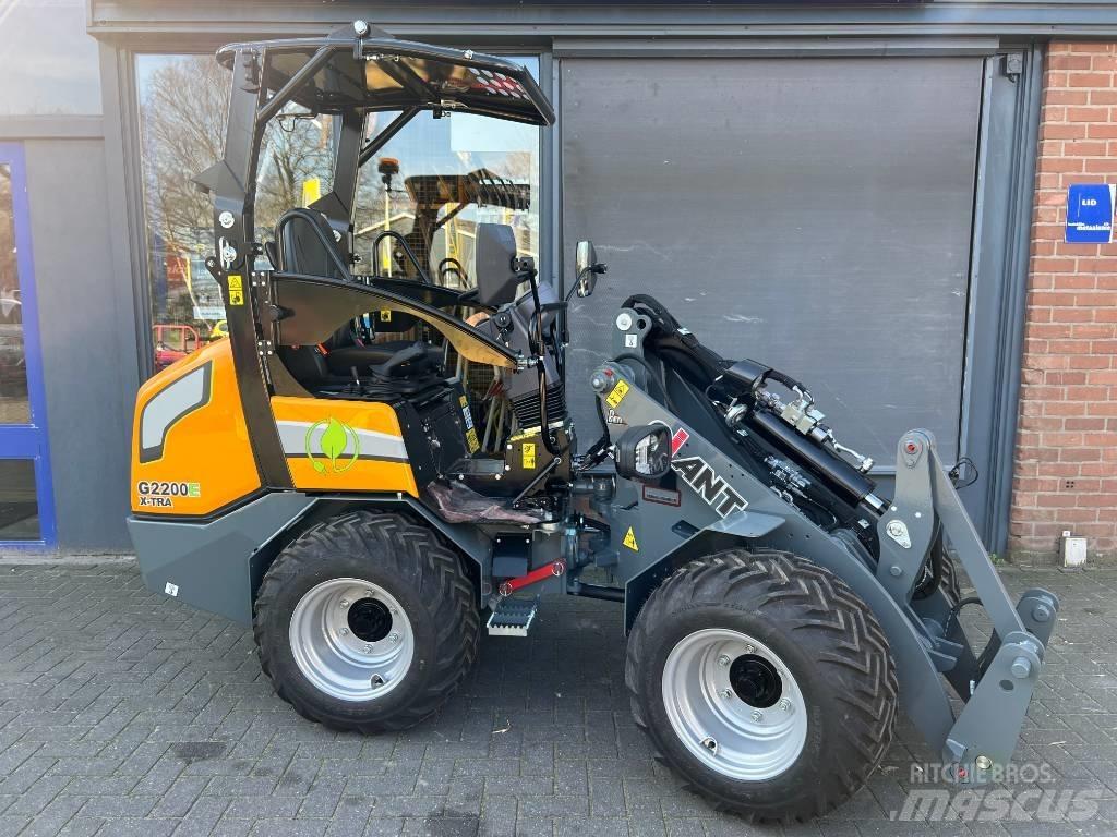 GiANT G2200E X-tra Çok amaçlı yükleyiciler