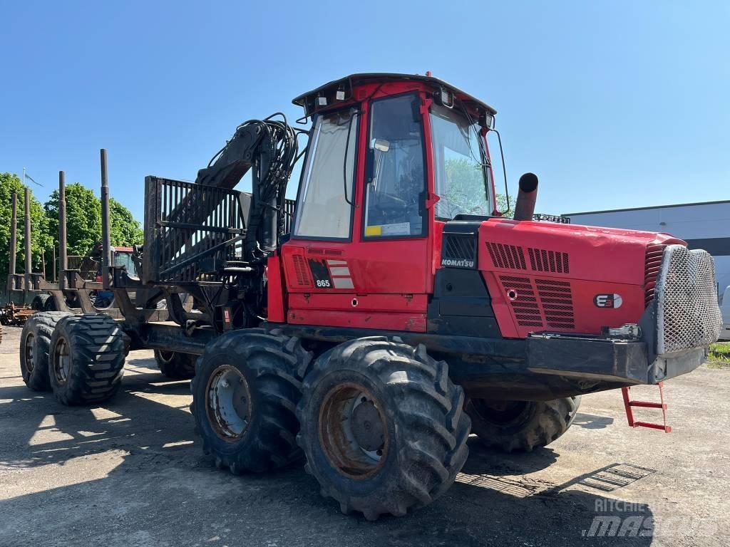 Komatsu 865 Tomruk yükleyici traktörler