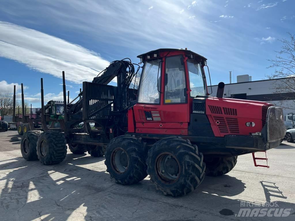 Komatsu 865 Tomruk yükleyici traktörler
