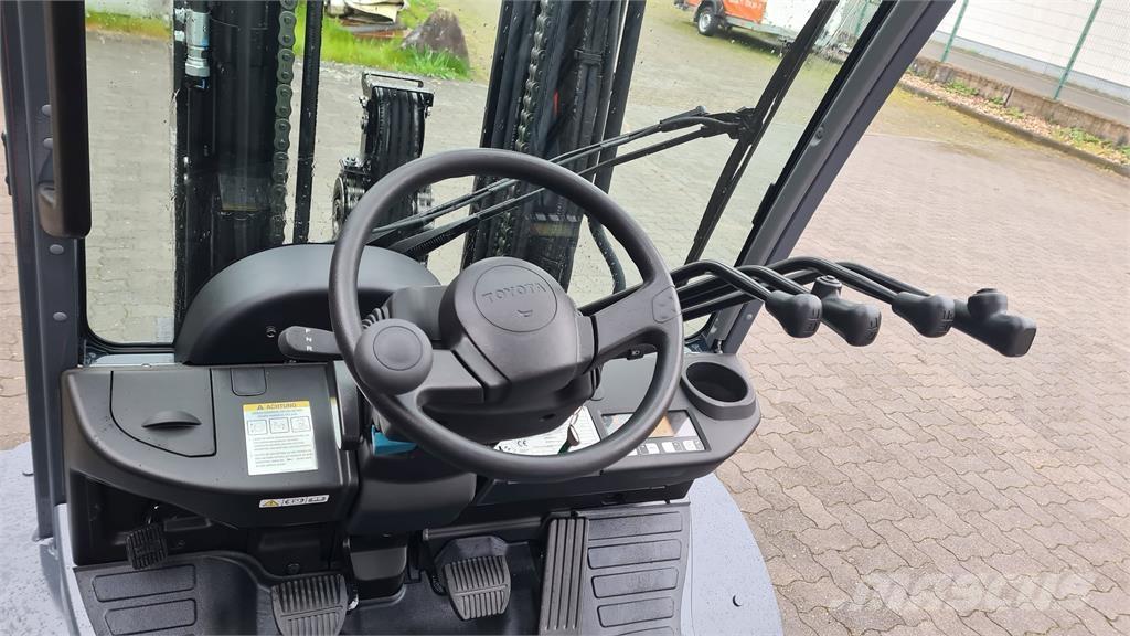 Toyota 02-8FGJF35 LPG'li forkliftler