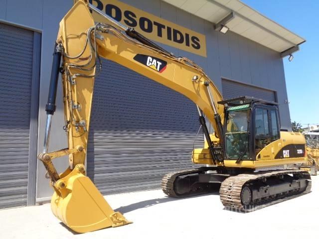 CAT 323 D L Paletli ekskavatörler