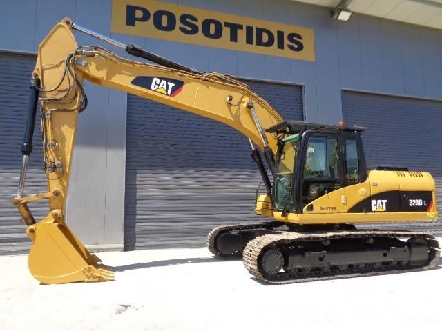 CAT 323 D L Paletli ekskavatörler