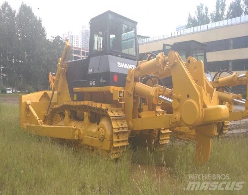 Shantui SD 32 Paletli dozerler