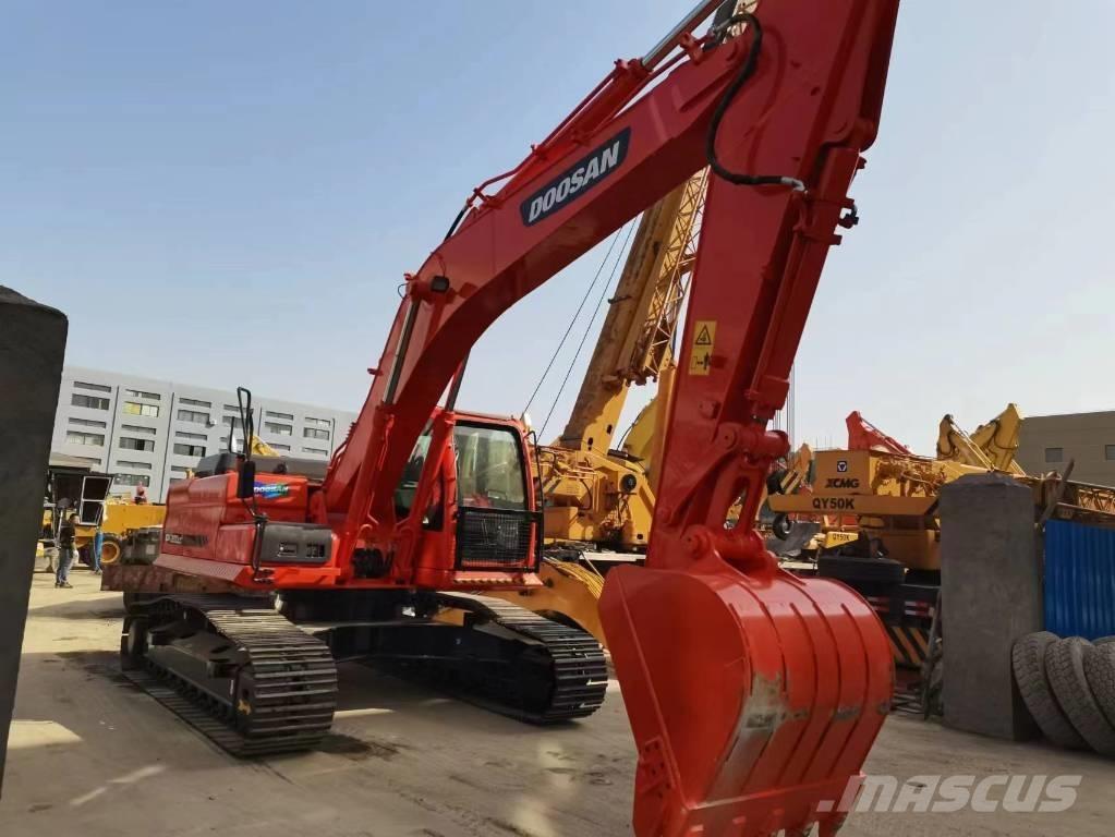Doosan DX 300 Paletli ekskavatörler