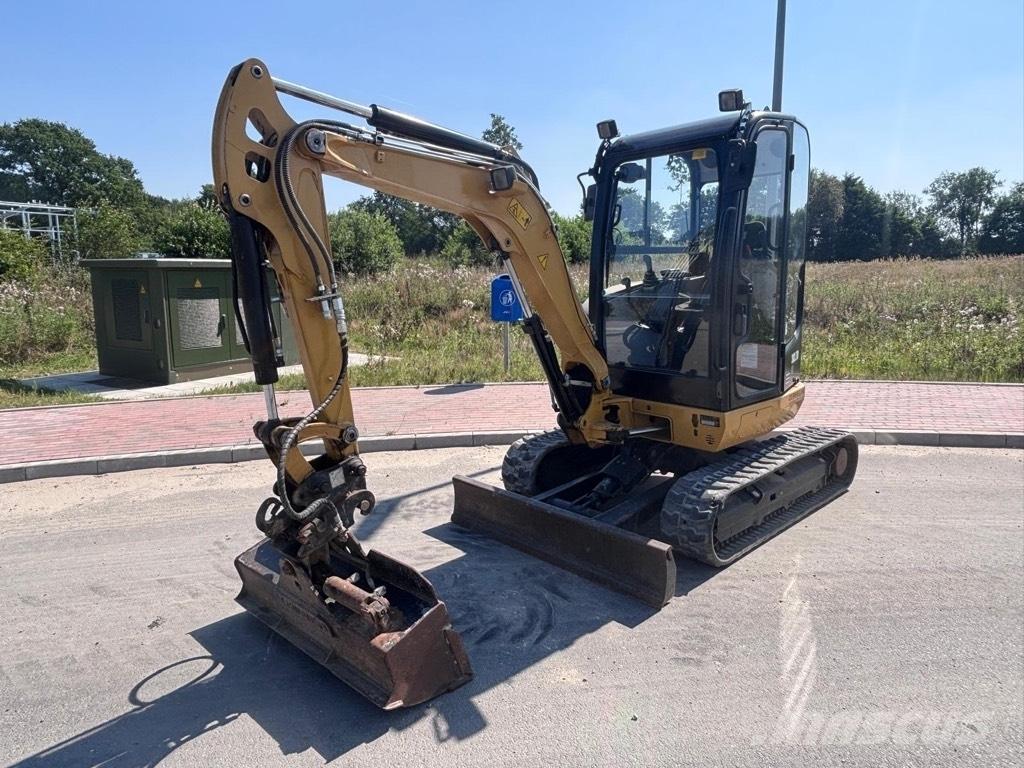 CAT 302.7D Mini ekskavatörler, 7 tona dek