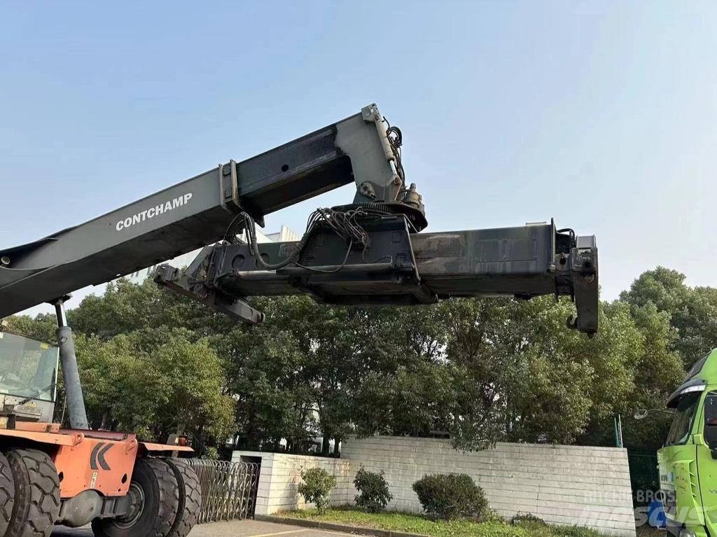 Kalmar M 517 Konteyner istifleyiciler - reach stacker