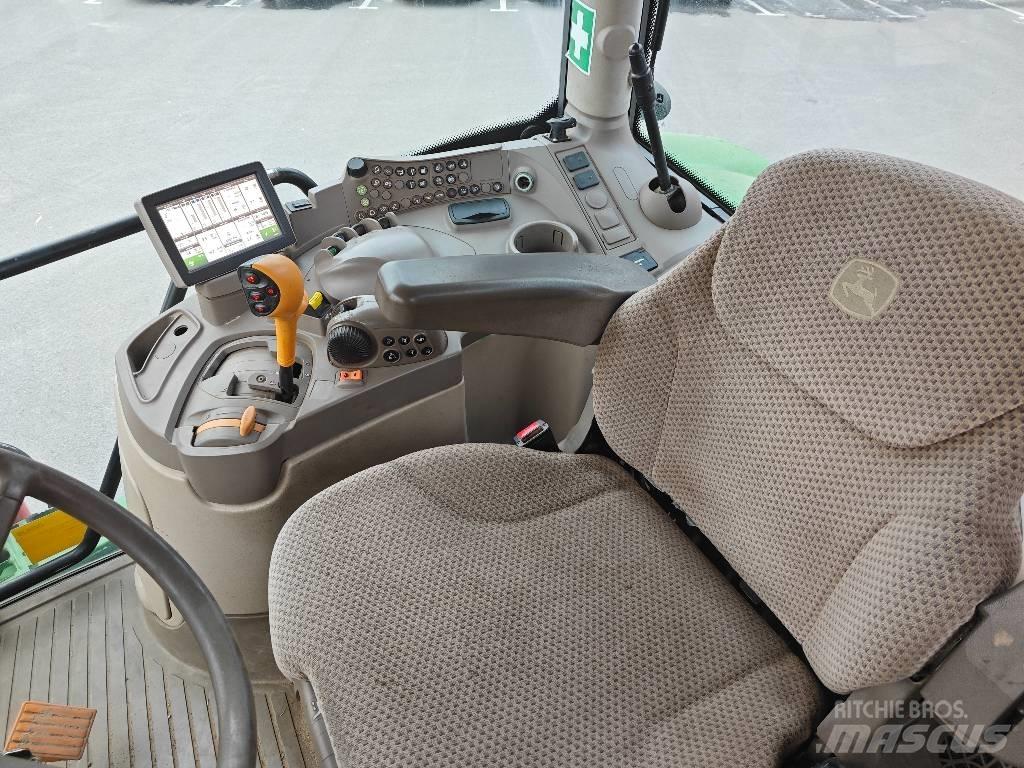 John Deere 6215 R Traktörler