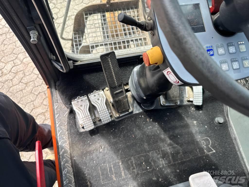 Liebherr A 924 Rail Lastik tekerli ekskavatörler
