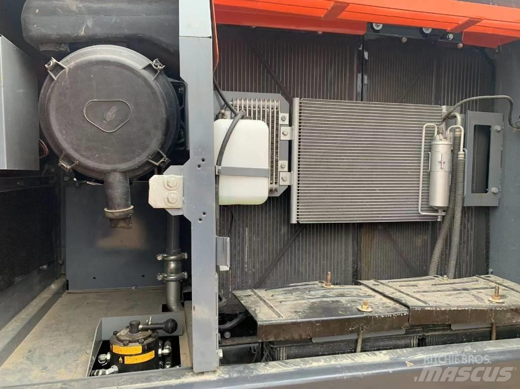 Hitachi ZX 200-3 Paletli ekskavatörler