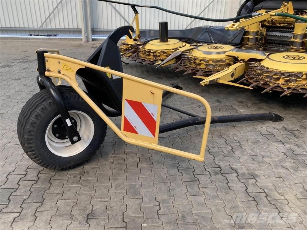 New Holland FR700 Kendi yürür silaj makinalari