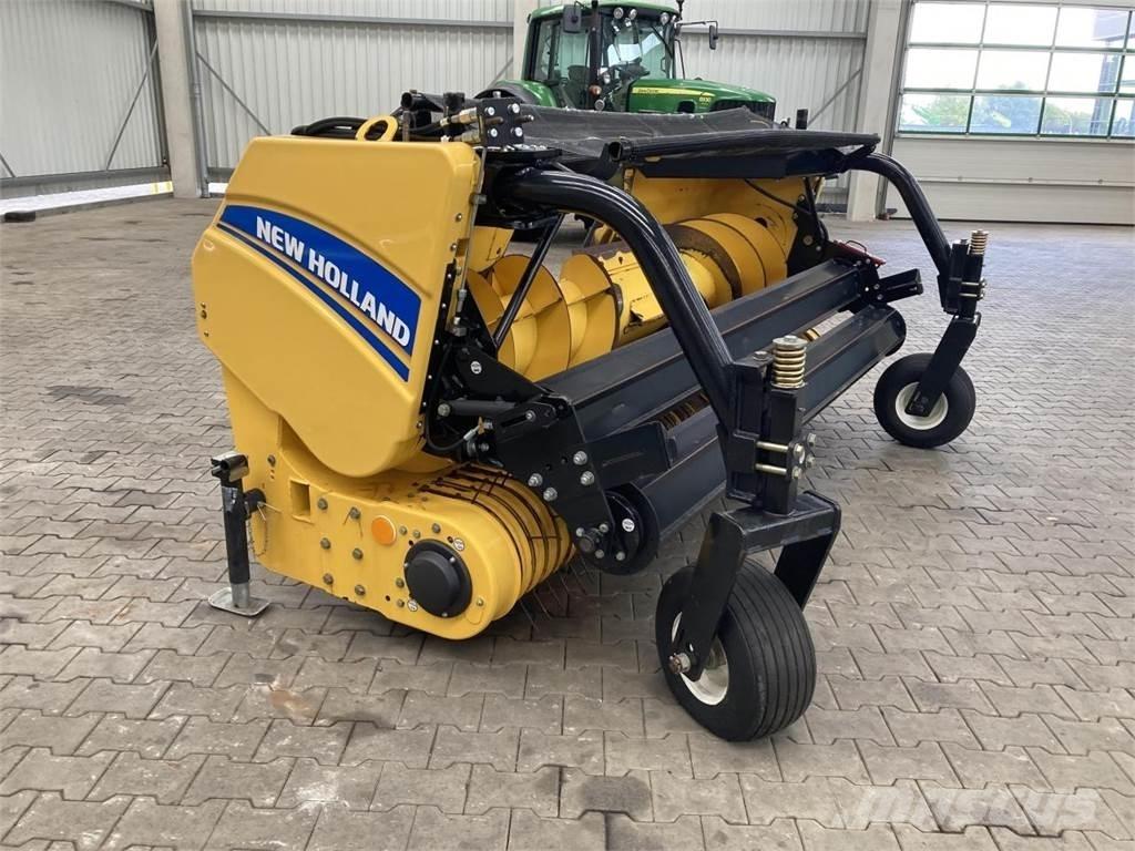 New Holland FR700 Kendi yürür silaj makinalari