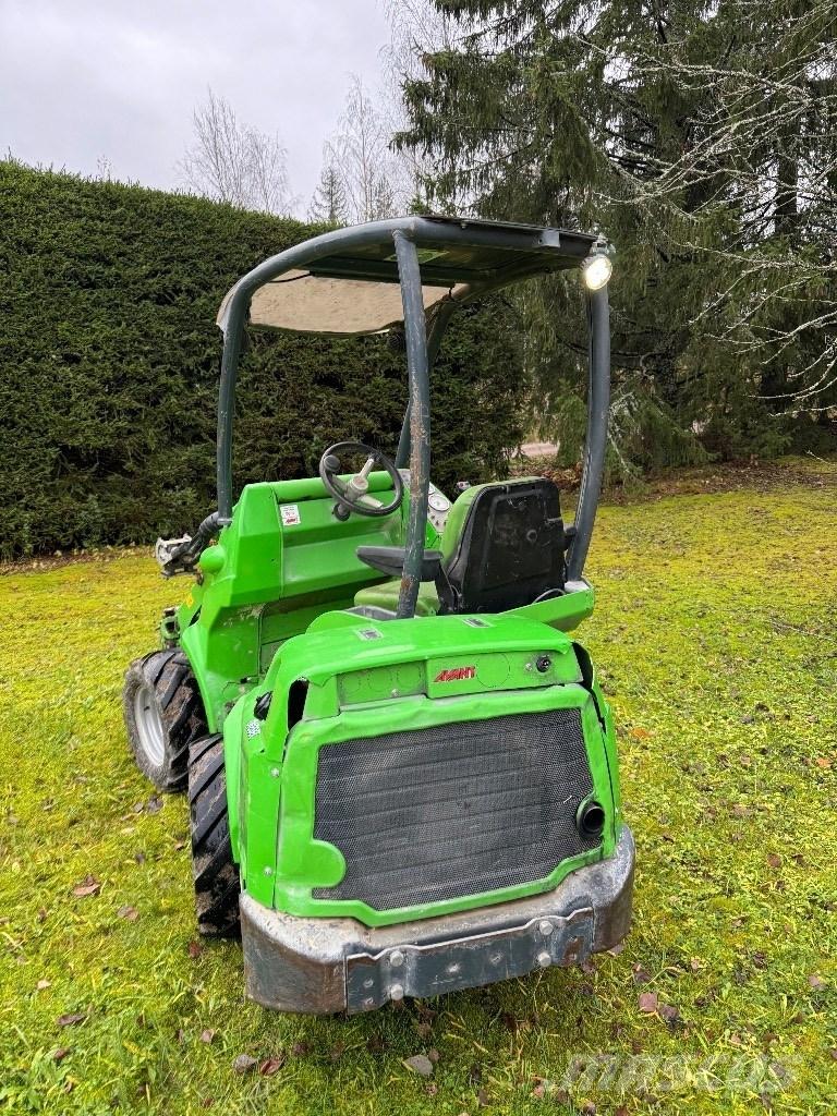 Avant 528 Çok amaçlı yükleyiciler