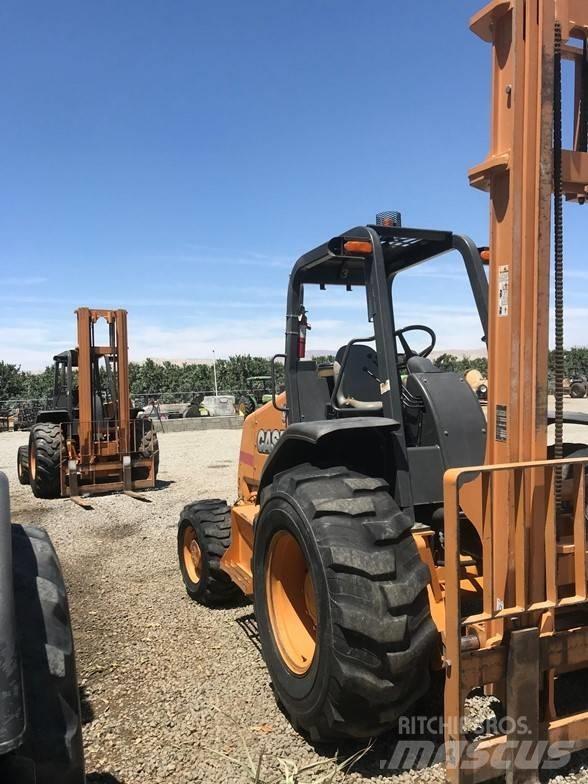 CASE 586H Arazi tipi forklift