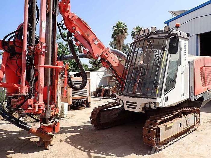 Sandvik DP1100I Sondaj kuleleri