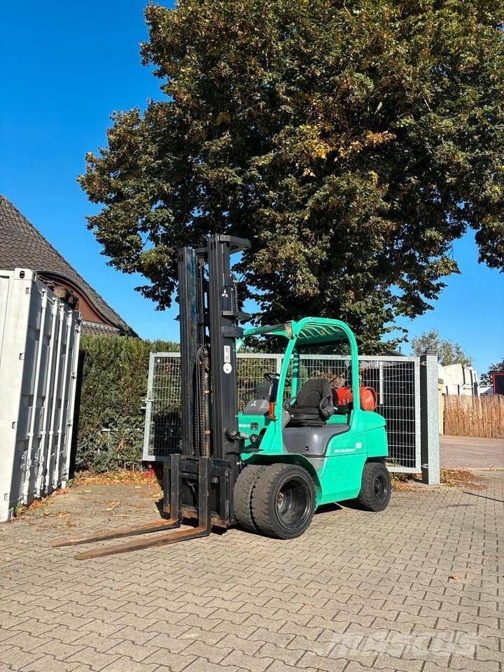 Mitsubishi FG 30 N LPG'li forkliftler