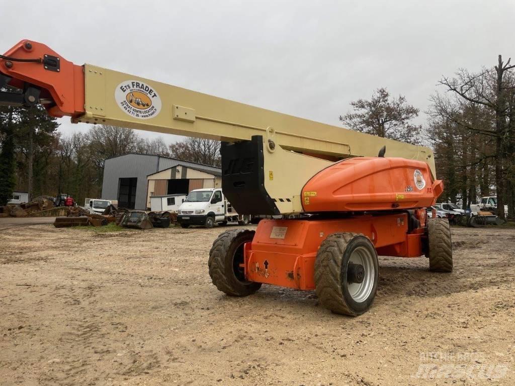JLG 1250 AJP Körüklü personel platformları