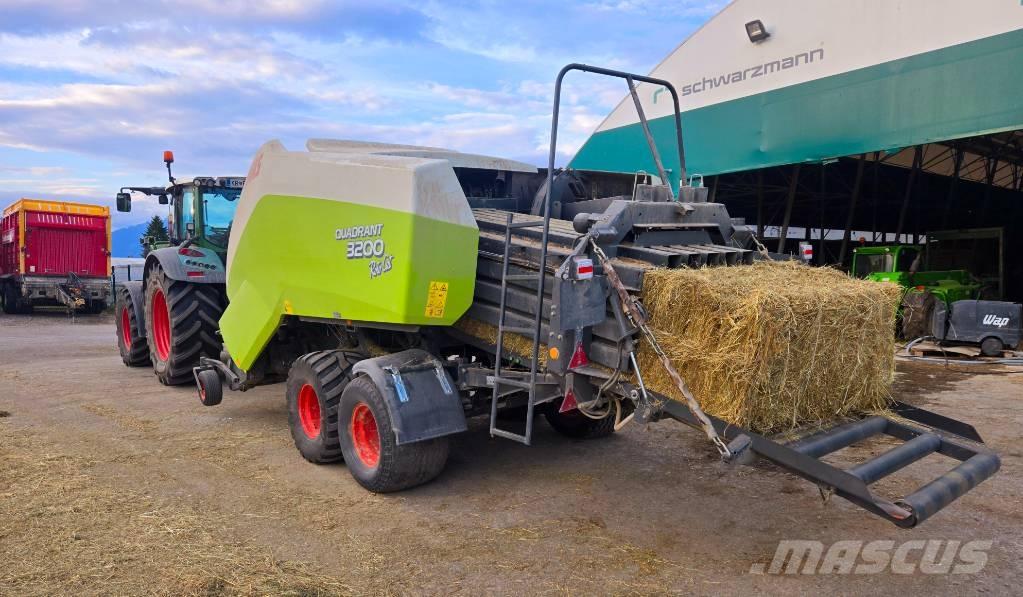 CLAAS RC3200 Küp balya makinalari