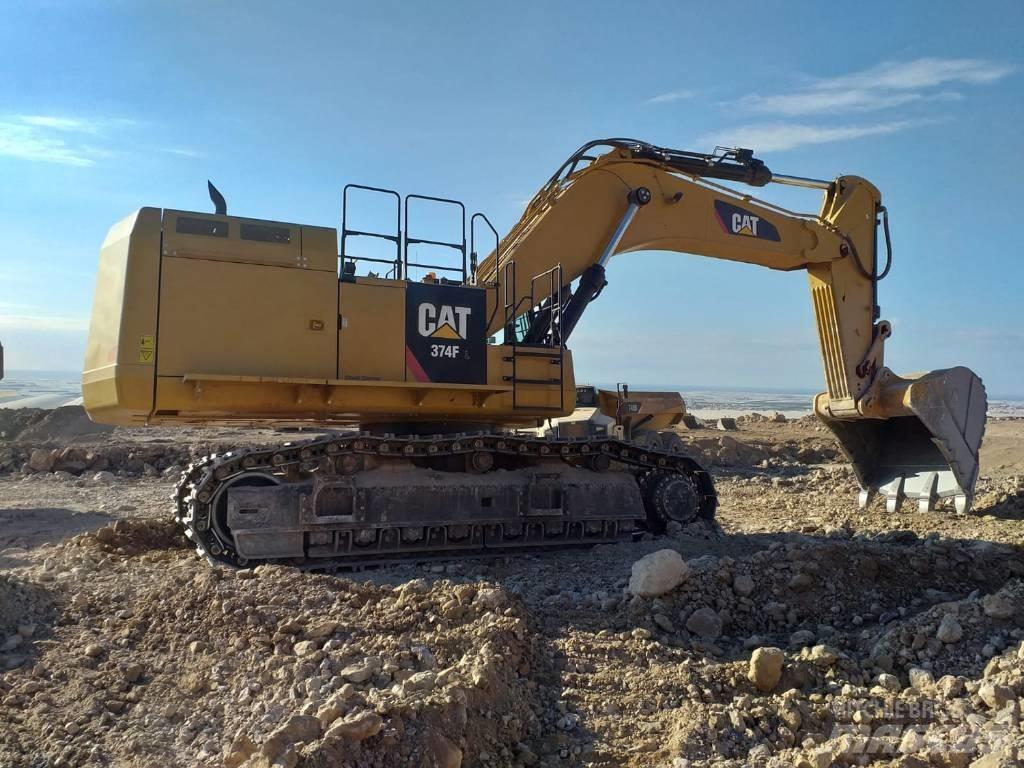 CAT 374 F Paletli ekskavatörler