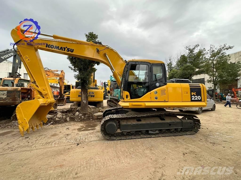 Komatsu PC 220-7 Paletli ekskavatörler