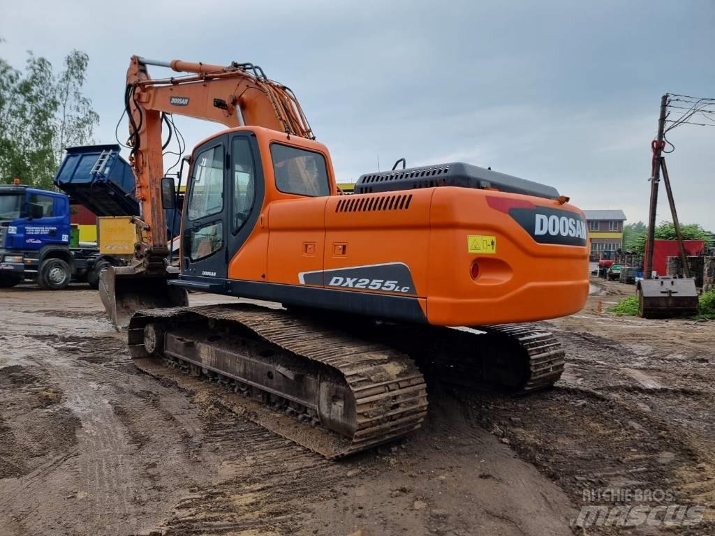 Doosan DX 255 LC Paletli ekskavatörler