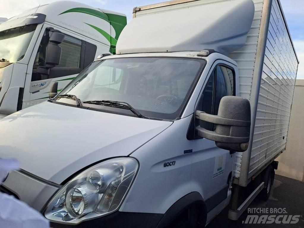 Iveco DAILY 60C17 Kapali kasa kamyonlar