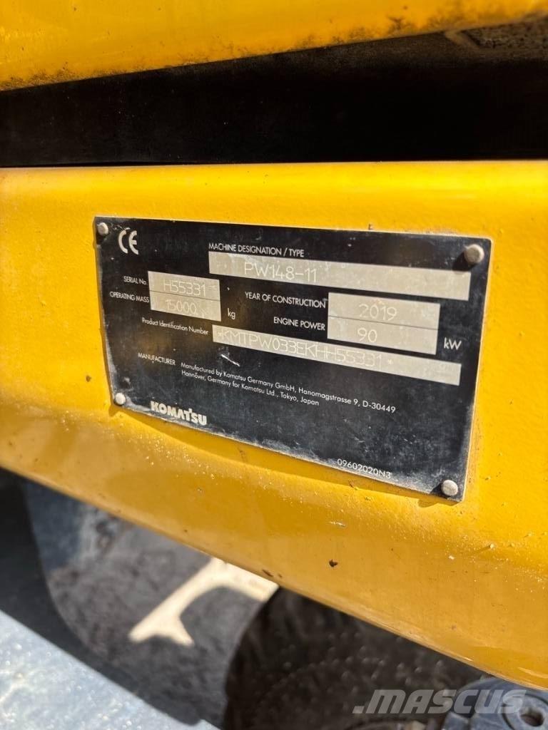 Komatsu PW 148-11 Lastik tekerli ekskavatörler