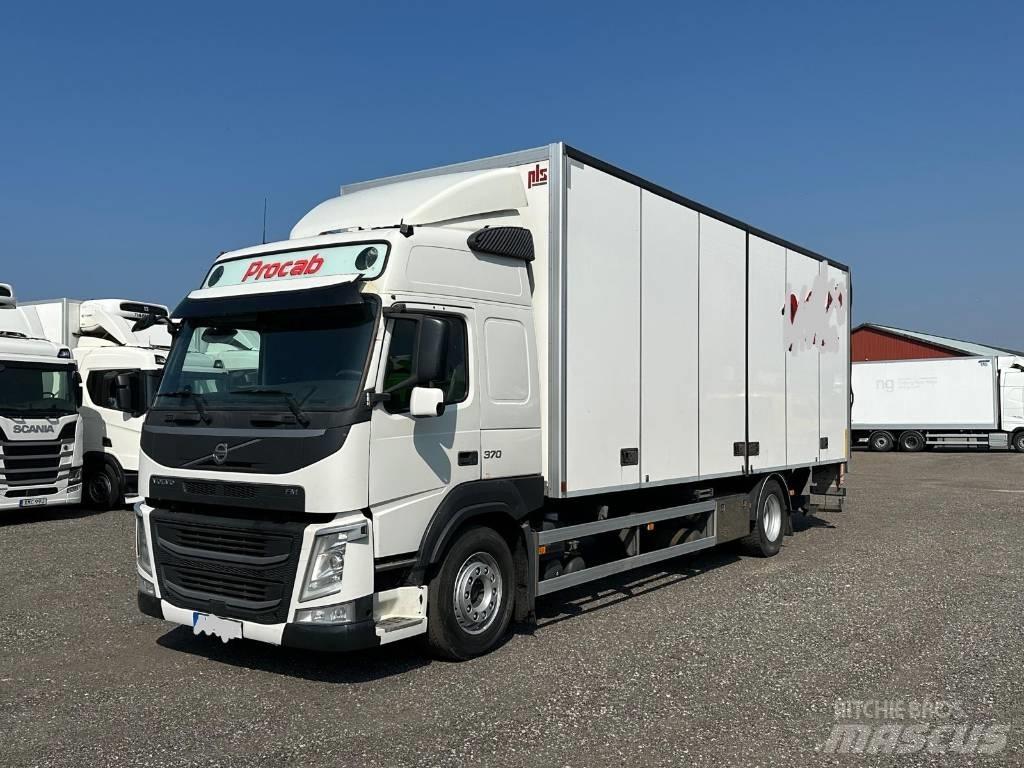Volvo FM serie 3801 Kapali kasa kamyonlar