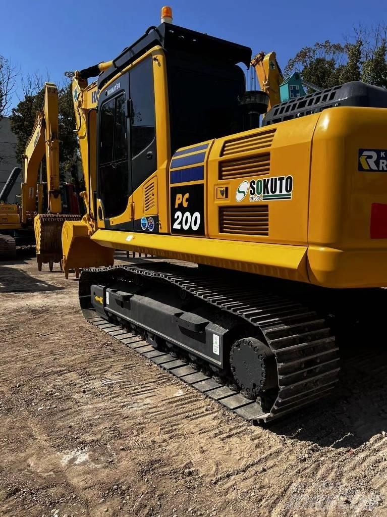 Komatsu PC 200-8N1 Paletli ekskavatörler