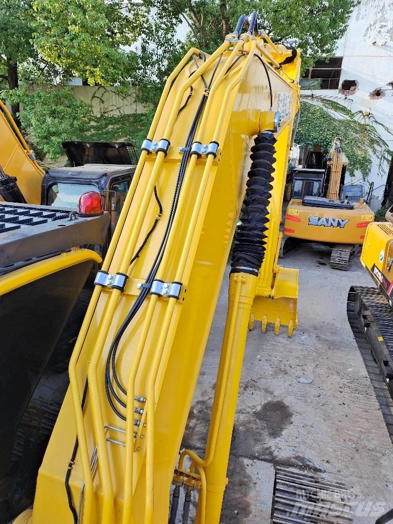 Komatsu PC 200-8 Paletli ekskavatörler