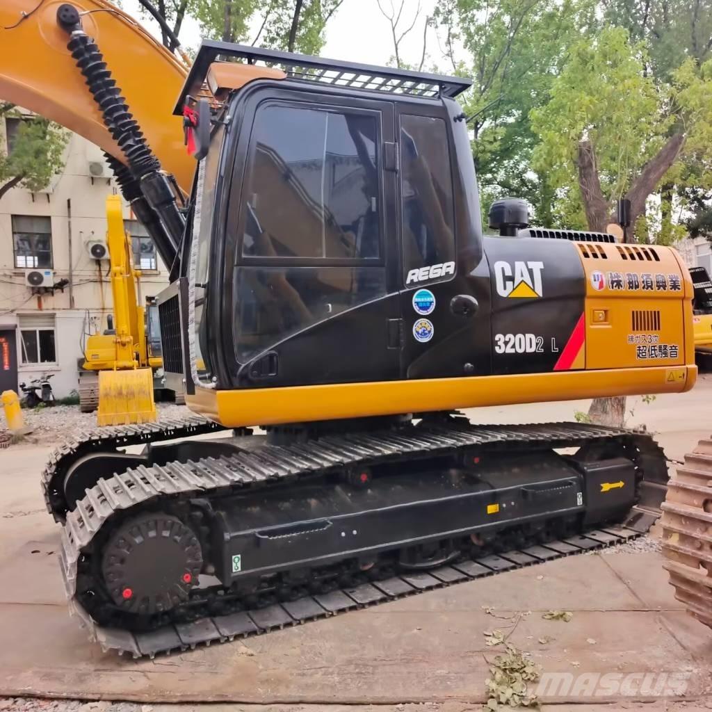 CAT 320 D2L Paletli ekskavatörler