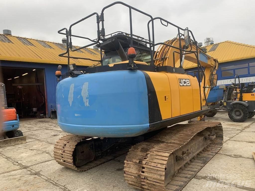 JCB JS130 Paletli ekskavatörler