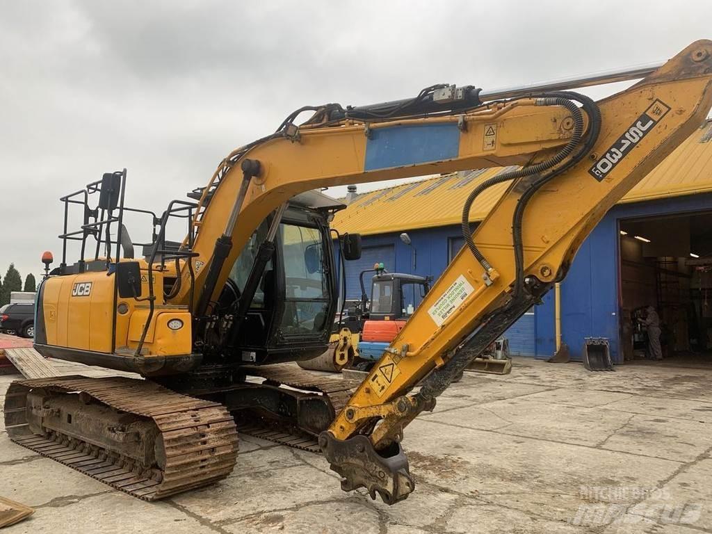 JCB JS130 Paletli ekskavatörler