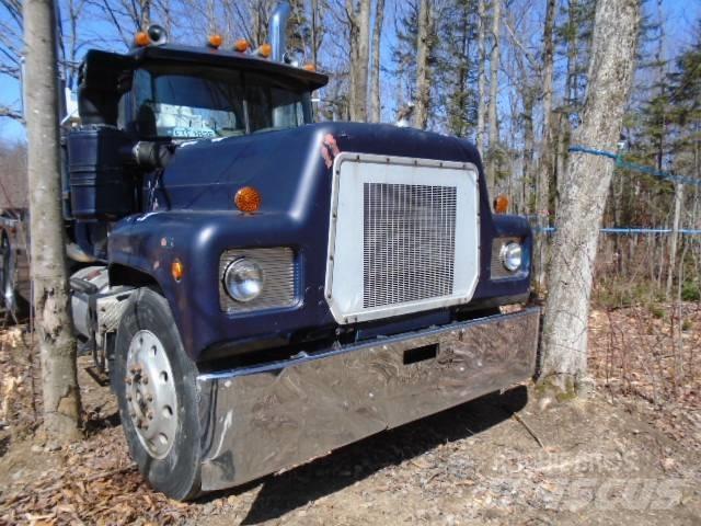 Mack RS797LST Kurtaricilar