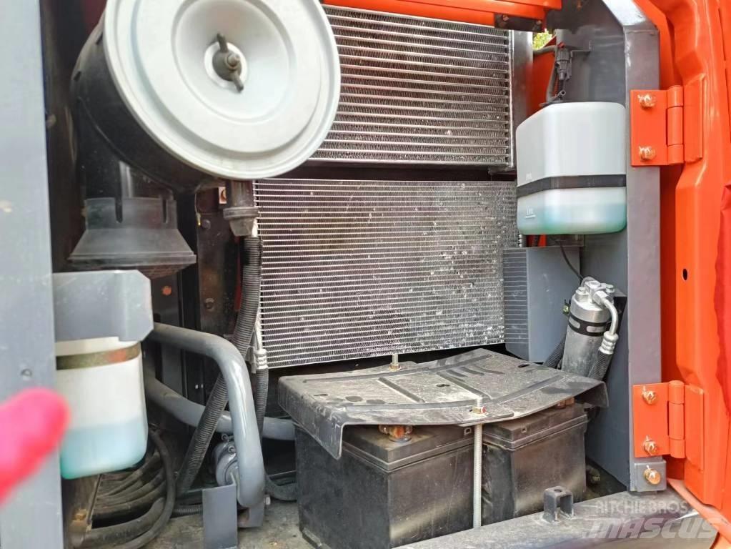Hitachi ZX 120-6 Mini ekskavatörler, 7 tona dek