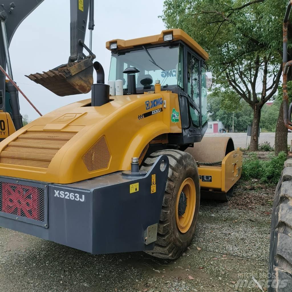XCMG XS 263 J Tek tamburlu silindirler