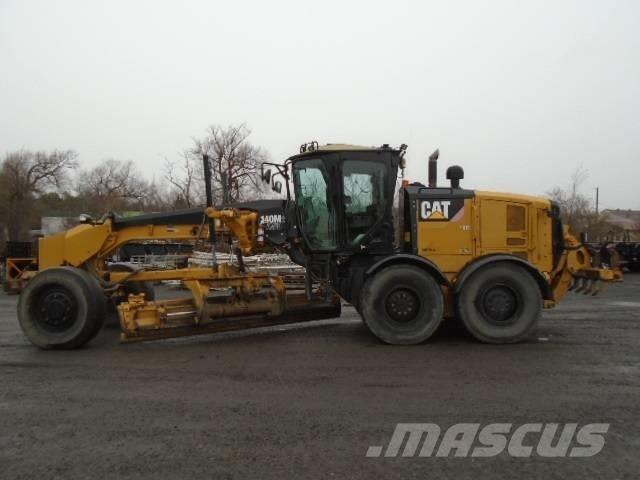 CAT 140 M 2 AWD Greyderler