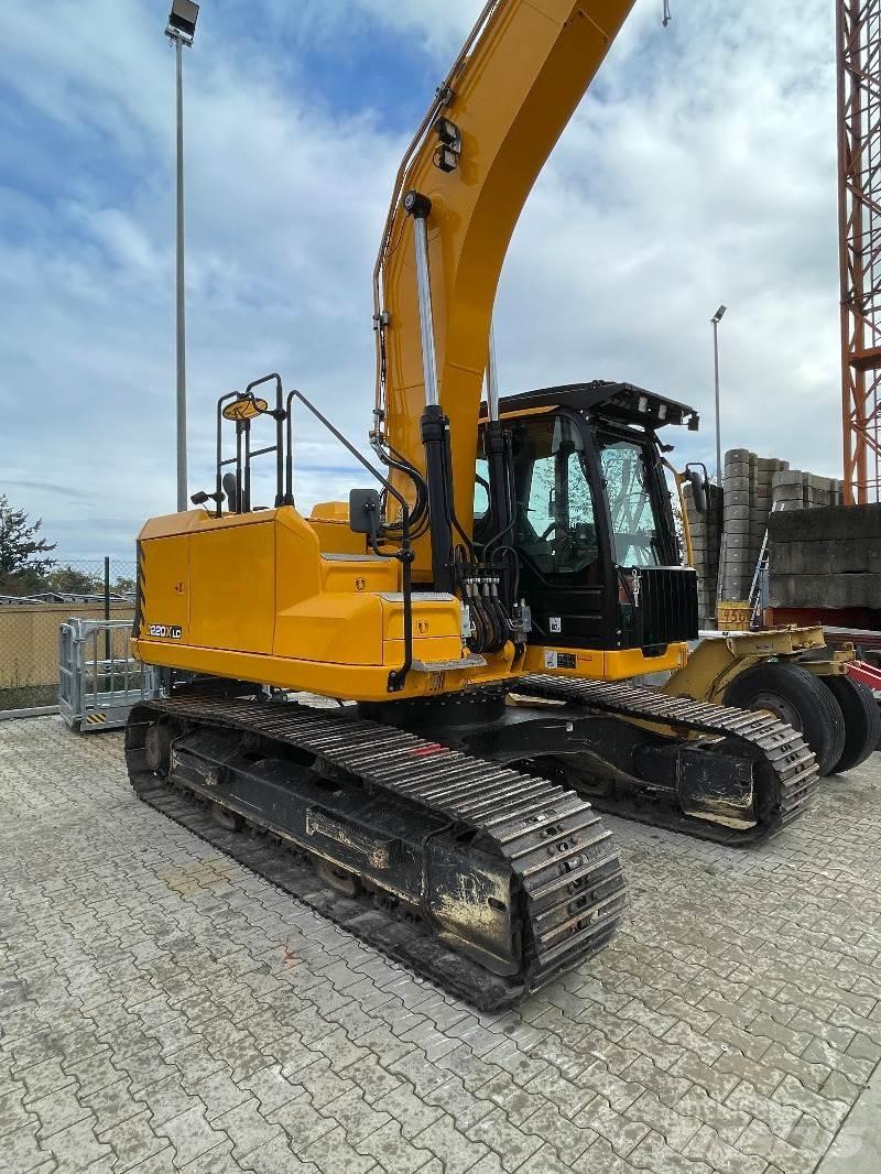 JCB 220 X LC Paletli ekskavatörler