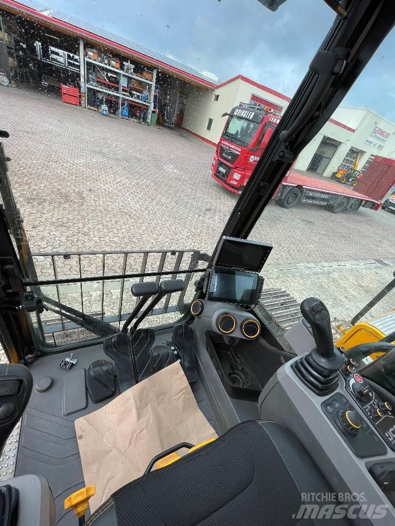 JCB 220 X LC Paletli ekskavatörler
