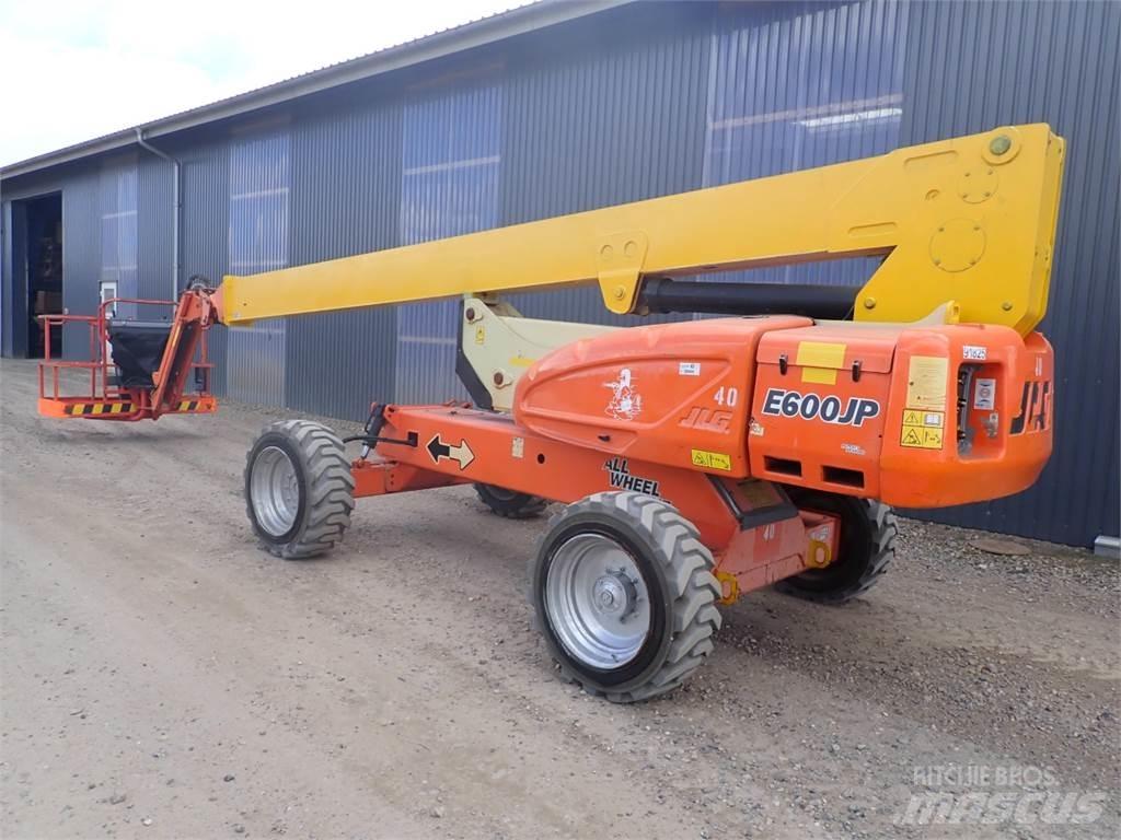JLG E600JP Körüklü personel platformları