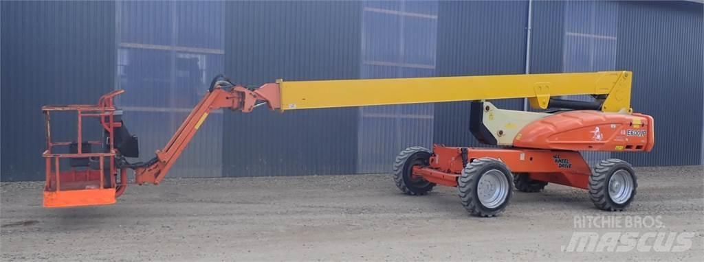 JLG E600JP Körüklü personel platformları