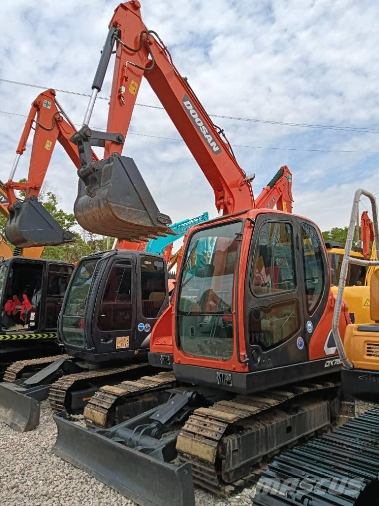 Doosan DX 75 Paletli ekskavatörler