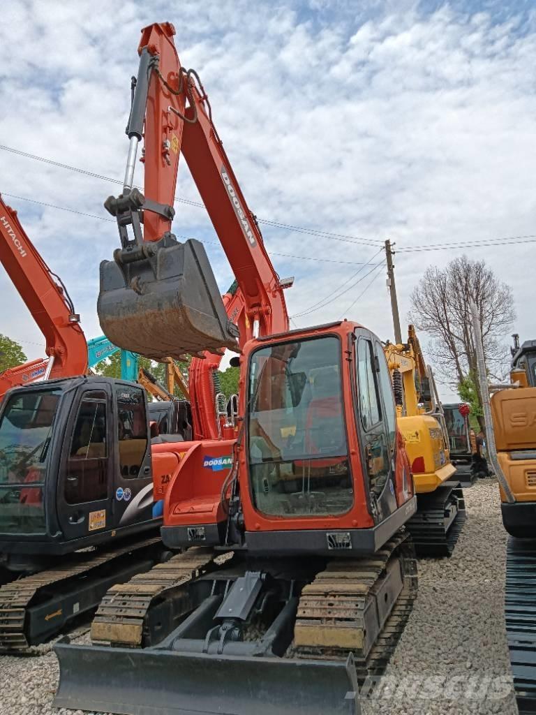 Doosan DX 75 Paletli ekskavatörler