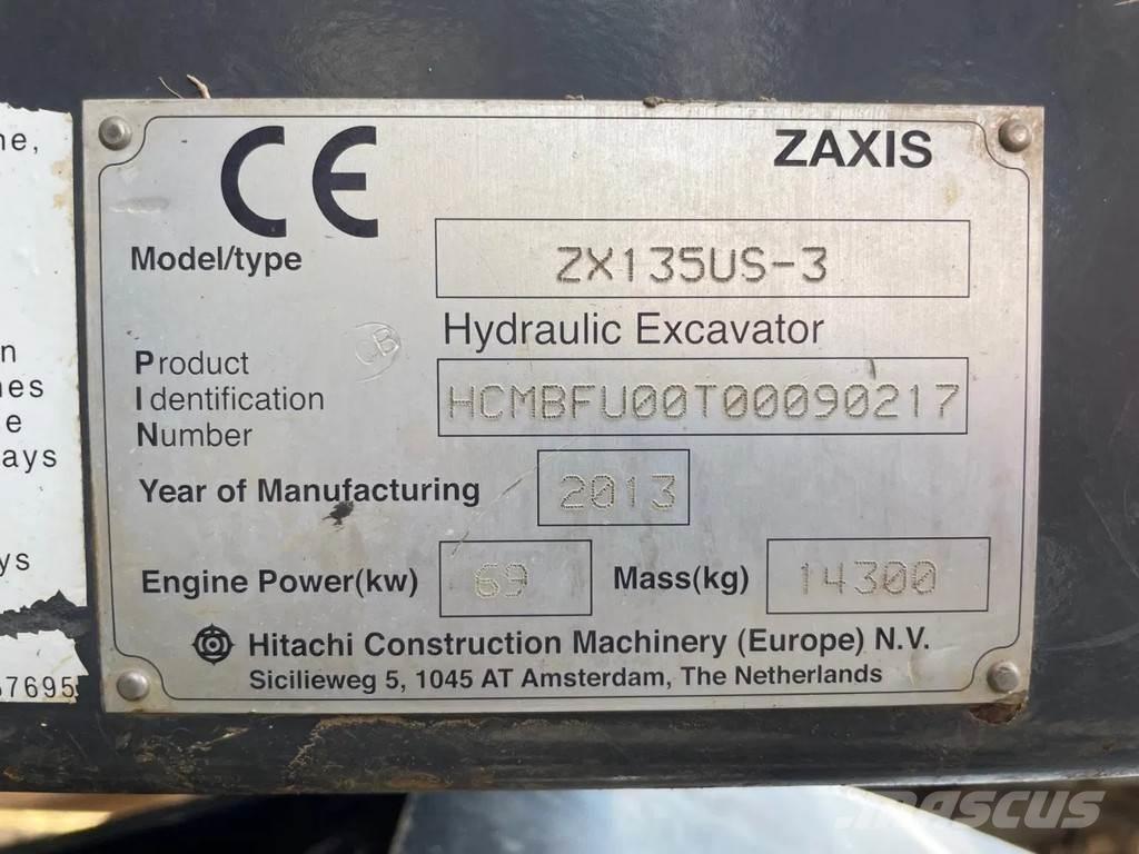 Hitachi ZX135US-3 Paletli ekskavatörler