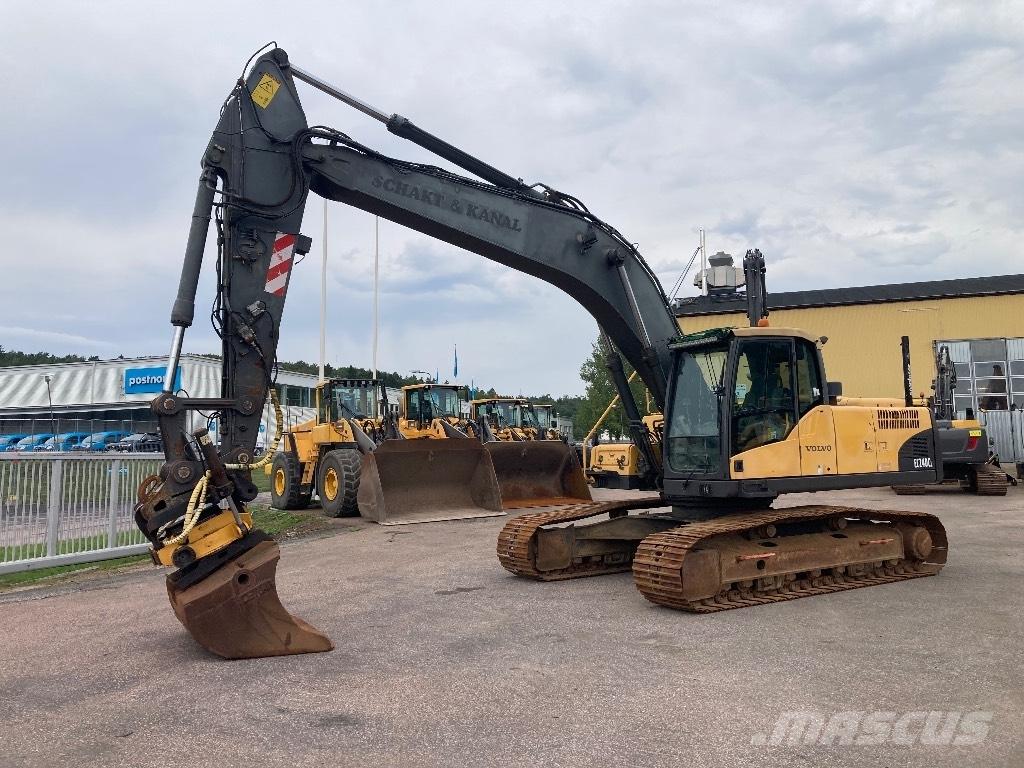 Volvo EC 240 C L Paletli ekskavatörler