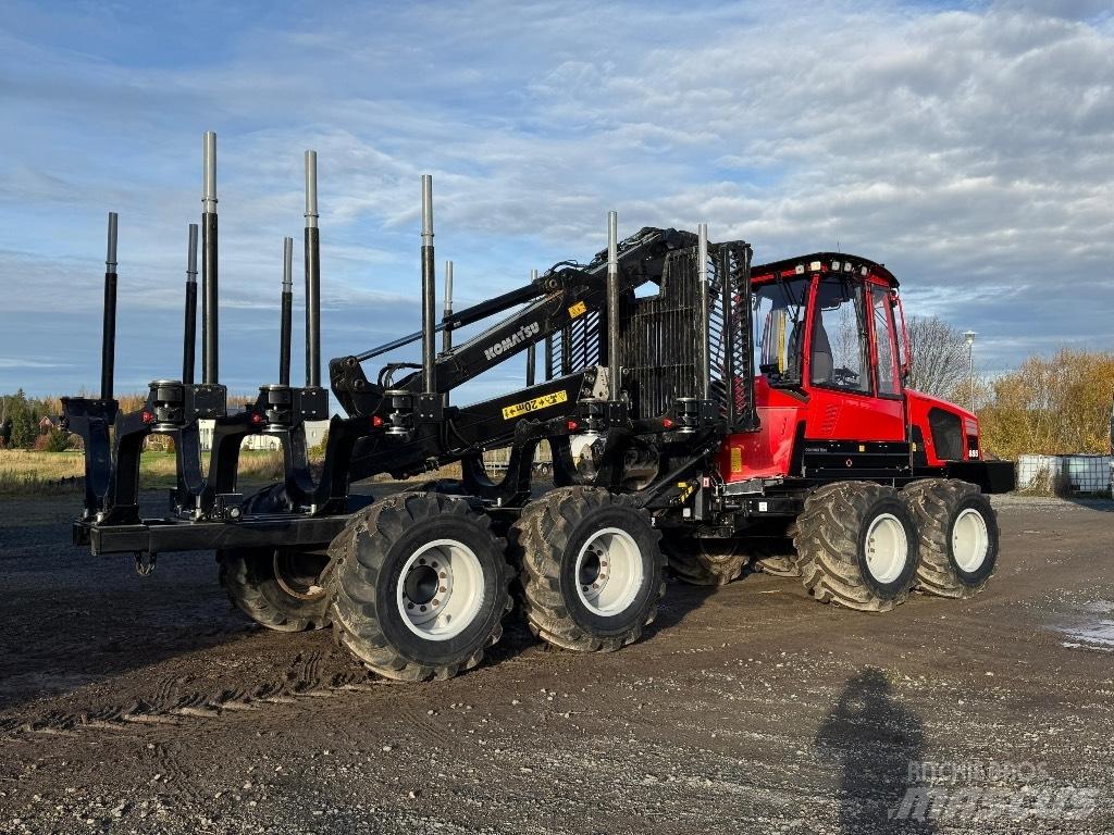 Komatsu 855 Tomruk yükleyici traktörler